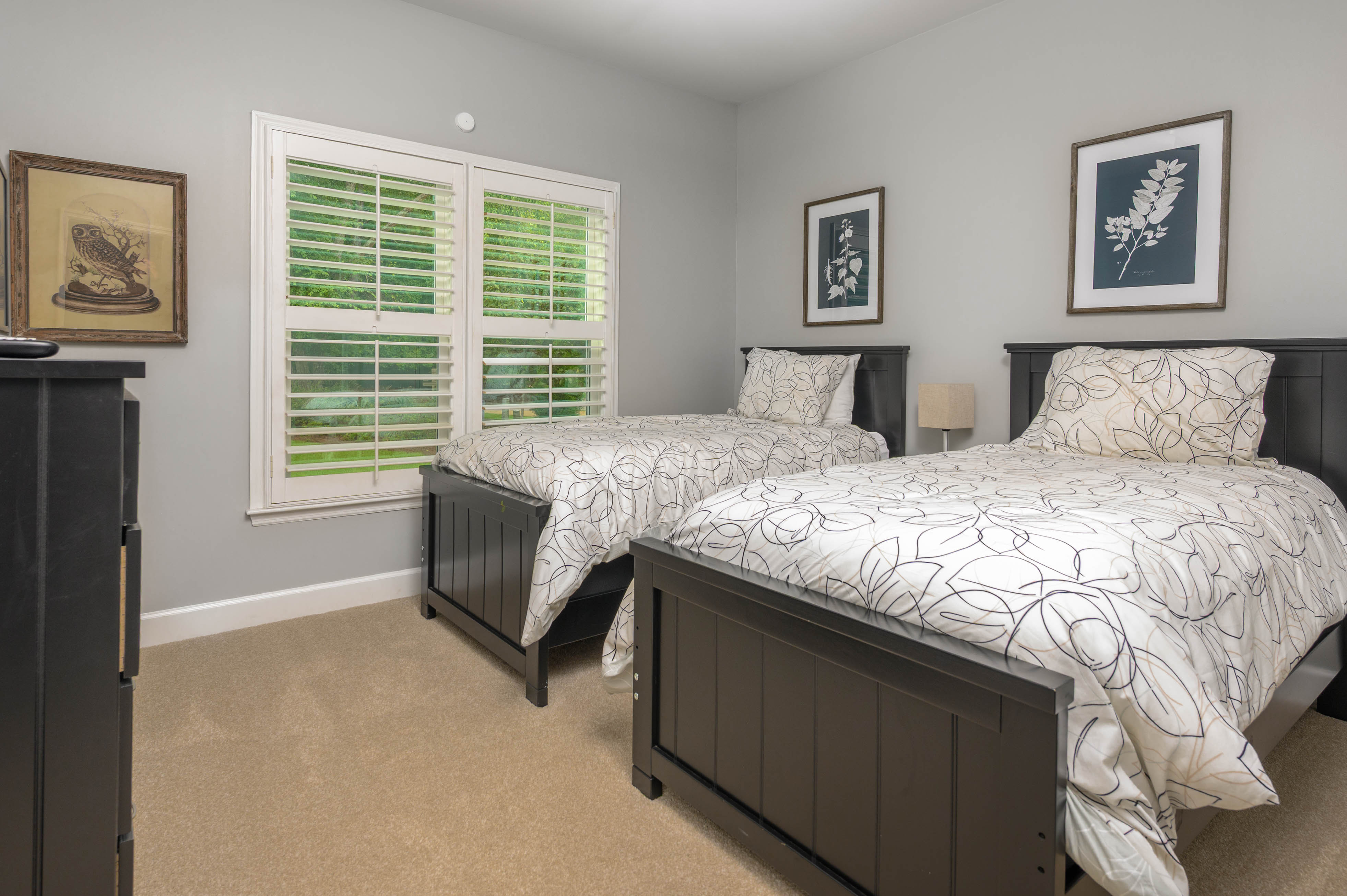 124 Oakton North image 17